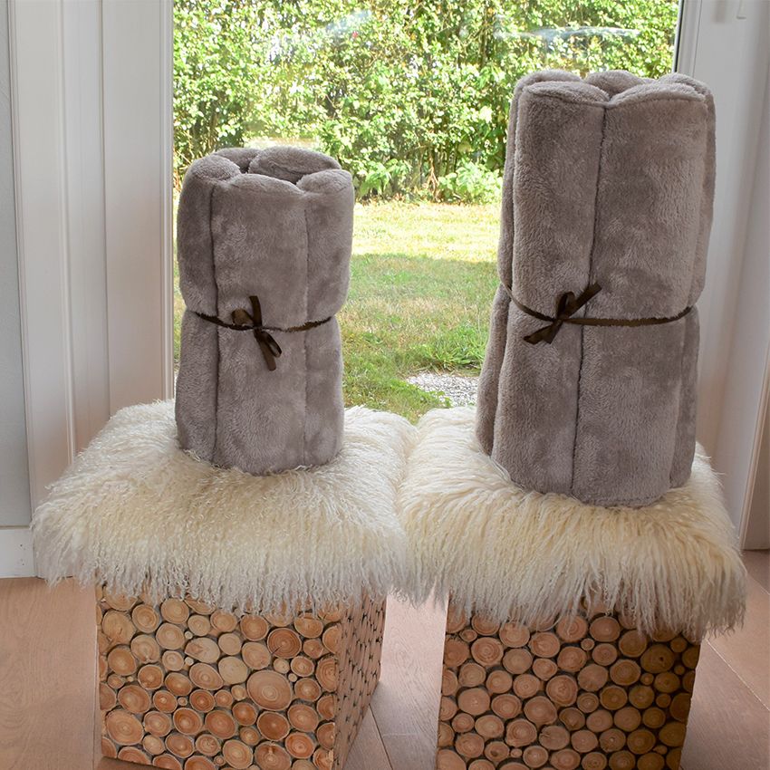 croci-bobby-feather-matelas-chien-chat-beige-50x35x6-cm image 3